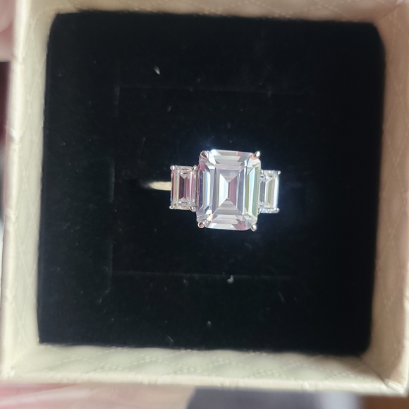 Sona Emerald Cut Diamond Ring S7 - Picture 9 of 9